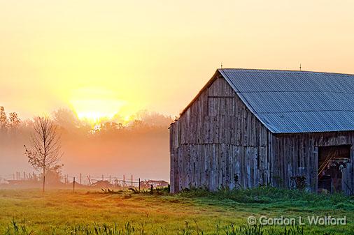 Barn In Sunrise_16671-80.jpg - Photographed near Smiths Falls, Ontario, Canada.